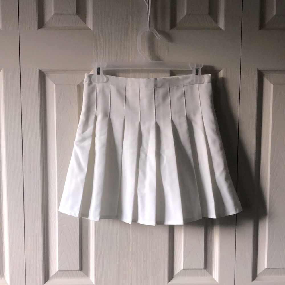 White tennis skirt size xs